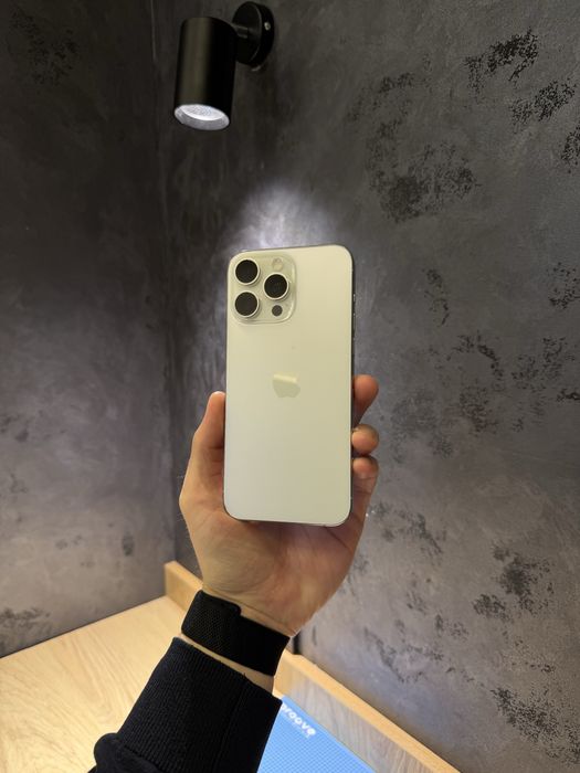 Б/у iPhone 15 Pro Max 256Gb White Titanium ФИЗ Сим Гарантия/USDT