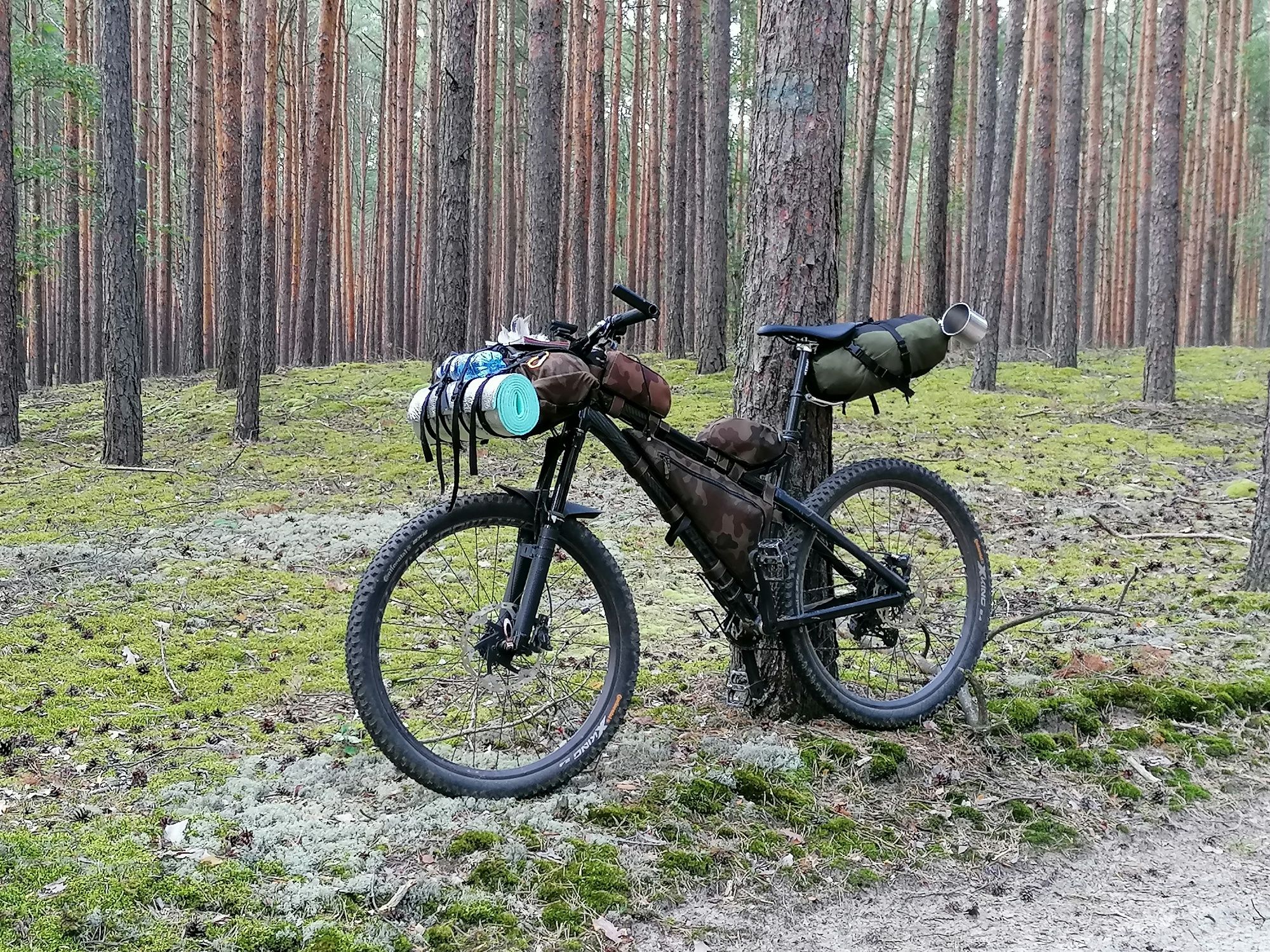 Bikepacking - uprząż na kierownicę