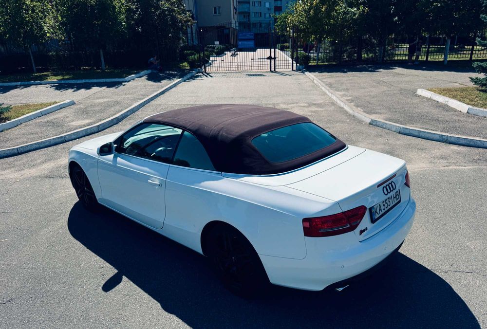 Продається яскравий автомобіль для емоцій - AUDI S5 CABRIOLET