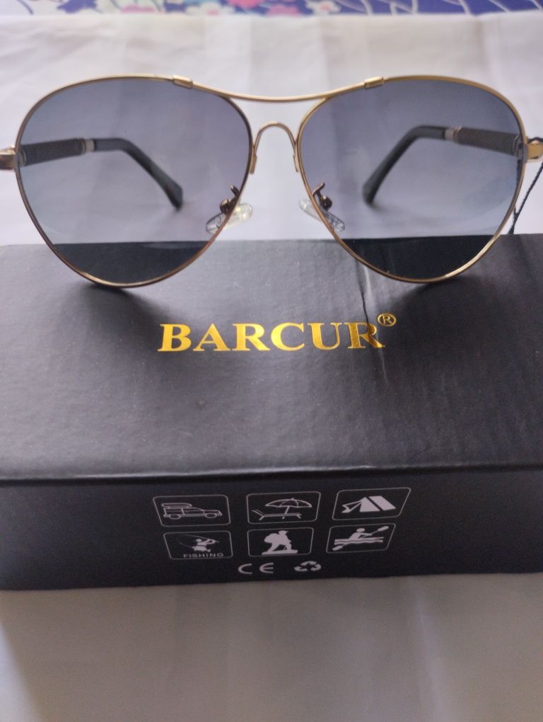 Очки солнцезащитные мужские BARCUR.