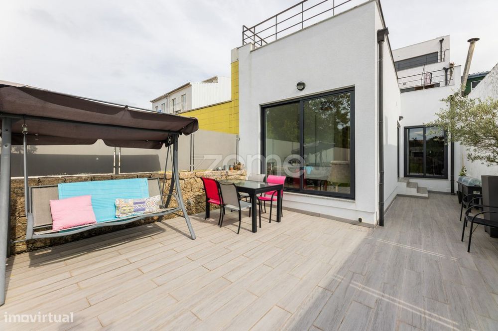 Apartamento T1+ 2 Duplex com Logradouro, Braga