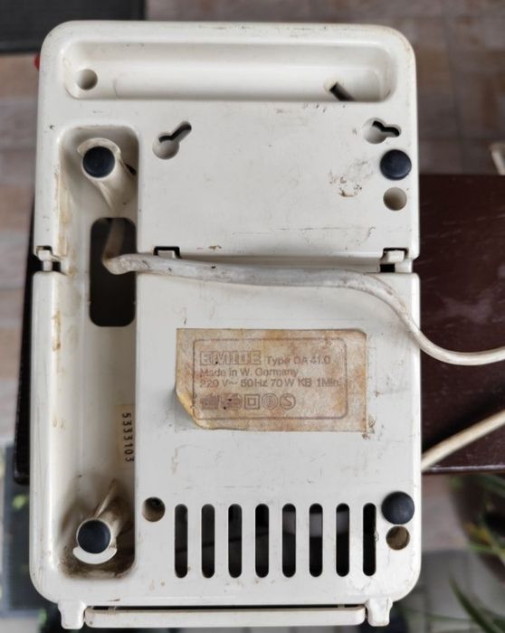 Elektryczny otwieracz do puszek i ostrzałka do noży EMIDE