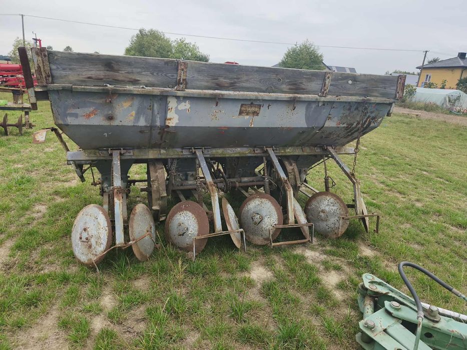 Sadzarka do ziemniaków 4 rzędowa