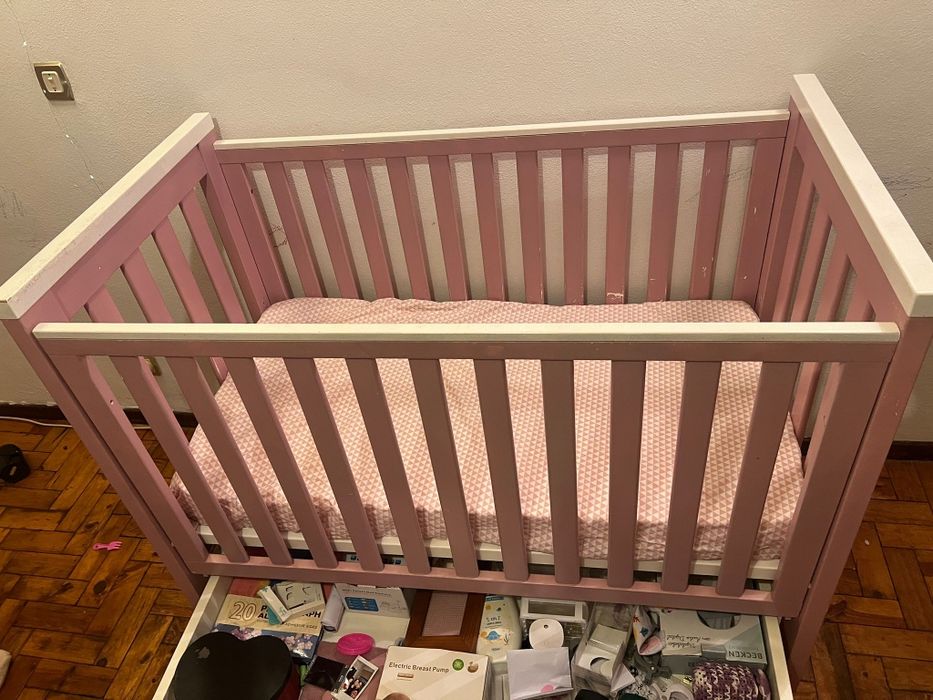 Berço com gaveta + colchão