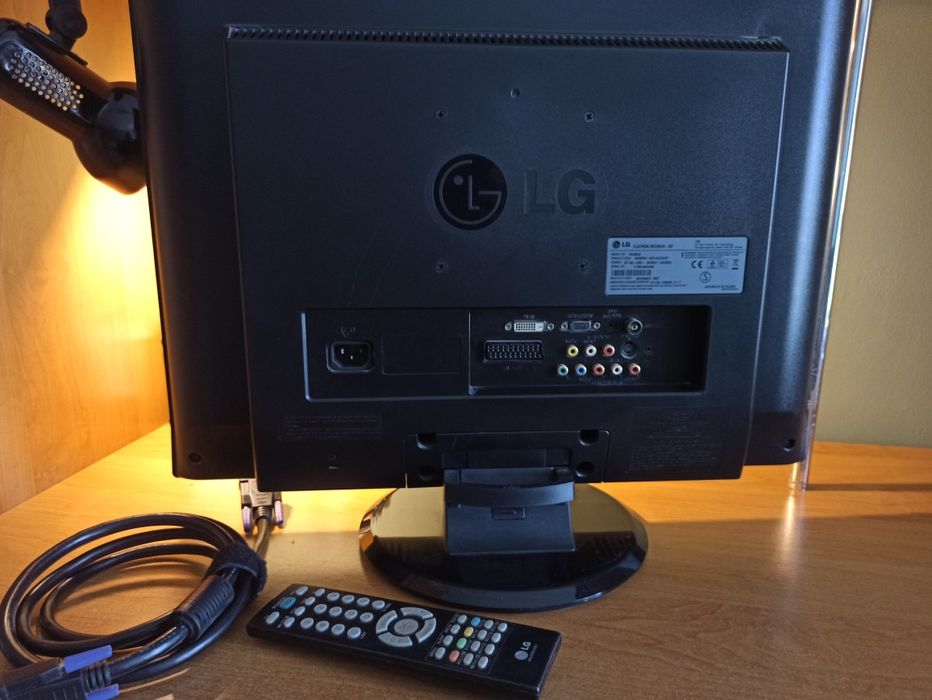 Monitor z funkcją tv LG 22"