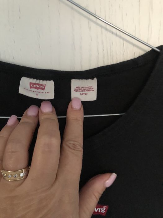 Czarna bawelniana kosxulka levis damska w bdb stanie super modna