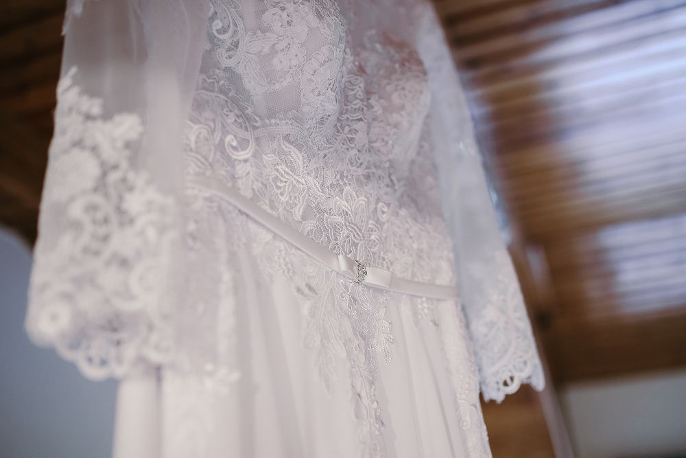 Koronkowa suknia ślubna w stylu boho/rustykalnym. MS MODA Karoline