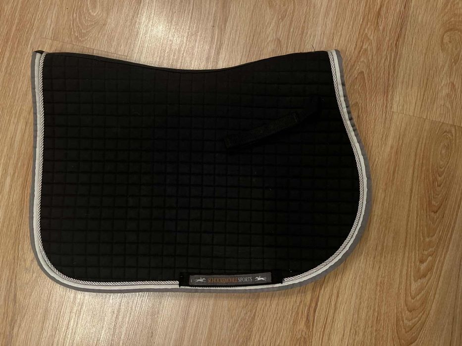 Czaprak Schockemöhle vs