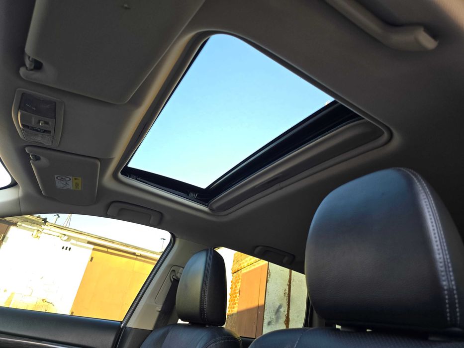 Продам свой Mitsubishi Outlander 2.4л ( ОФИЦИАЛ,  МАКС. КОМПЛЕКТАЦИЯ )