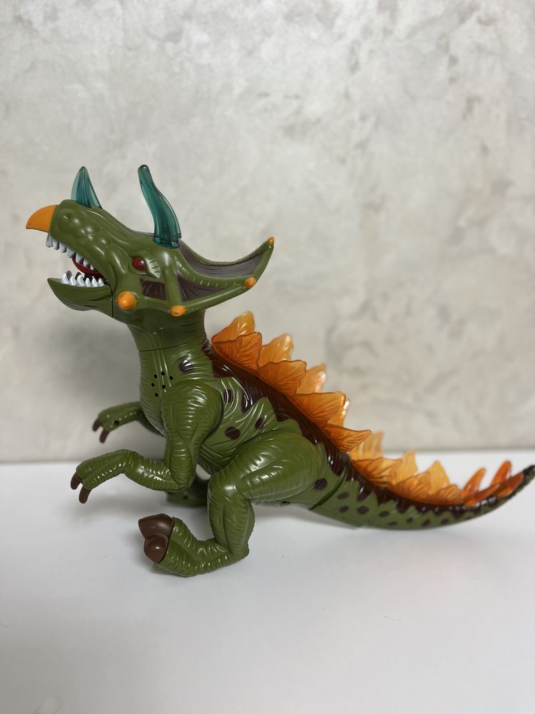 Іграшка динозавр трицераптос