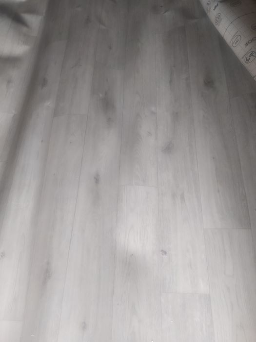 Лінолеум сірого кольору.Самовивоз.