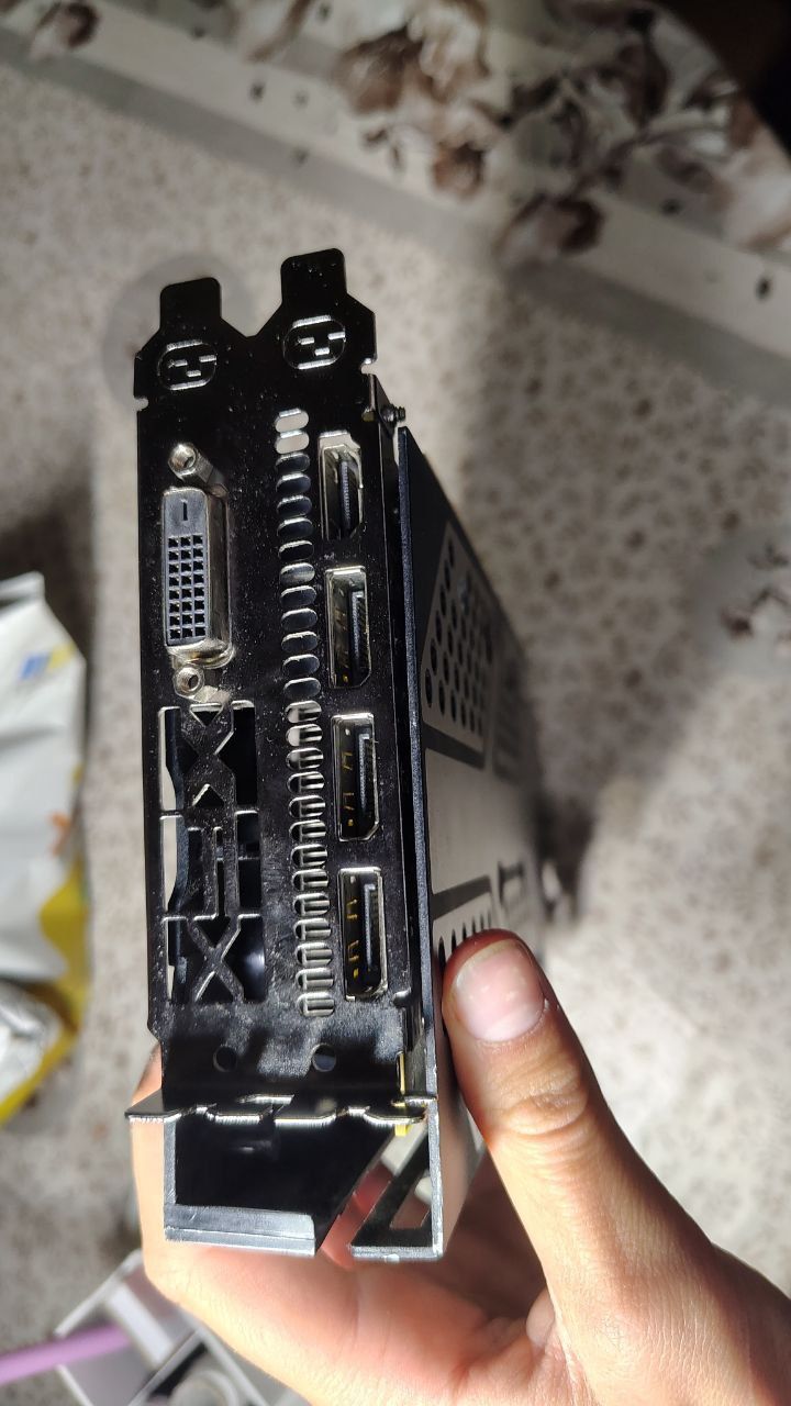 відеокарта rx580 XFX