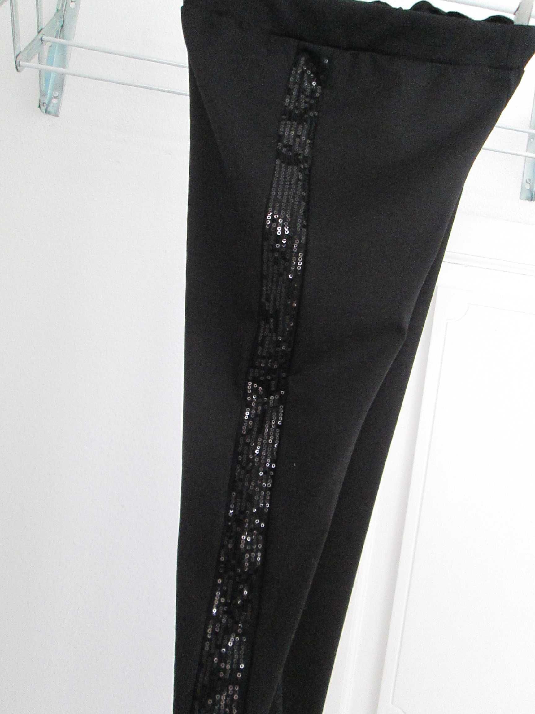 Leggings pretas In extenso tamanho 14 anos