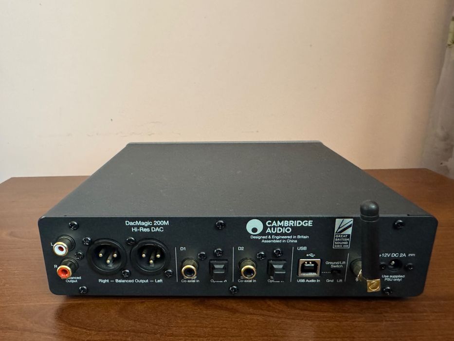 Cambridge Audio DAC Magic 200M (ЦАП та підсилювач для навушників)