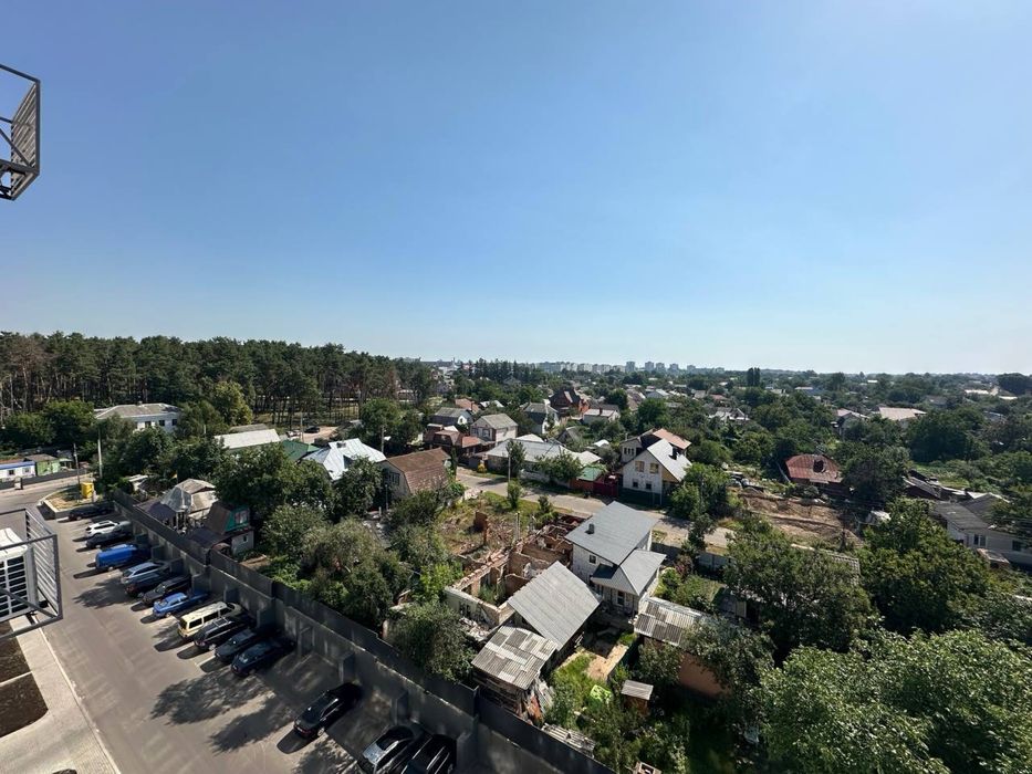 Продам 2 ком Центр Голливуд ЖК Лесной Сертификат