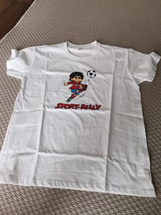 TShirt branca - tema anos 80 (Sport Billy)