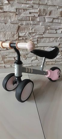 Rowerek biegowy trójkołowy Kinderkraft Cutie różowy