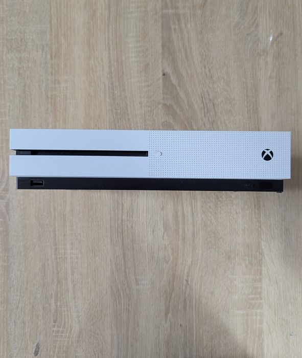 Xbox One S 1 TB Ідельний стан