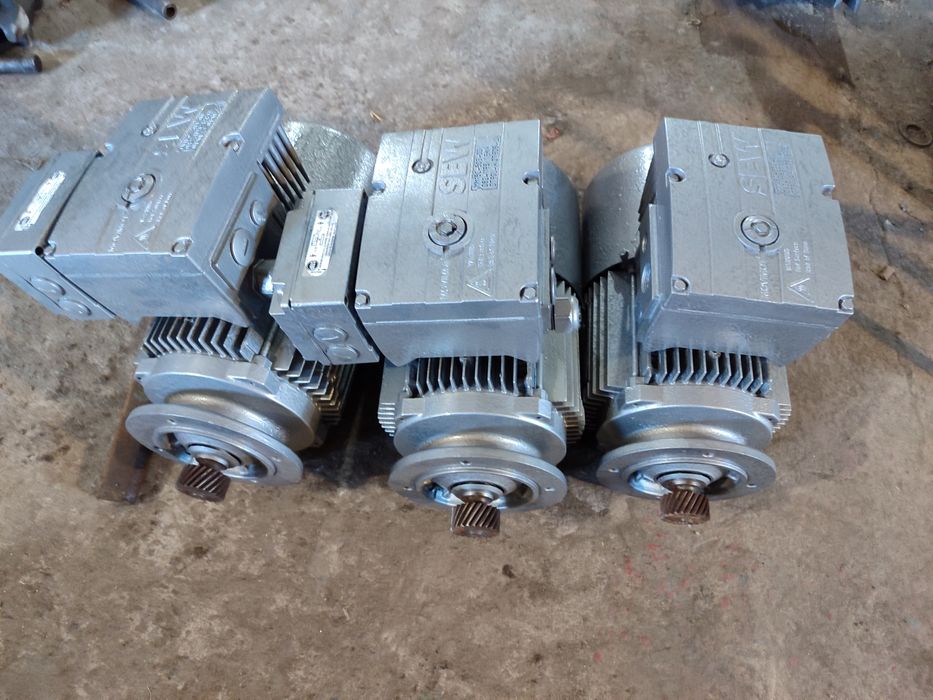 Продам электродвигатель 1.5 кВт с преобразователем частоты