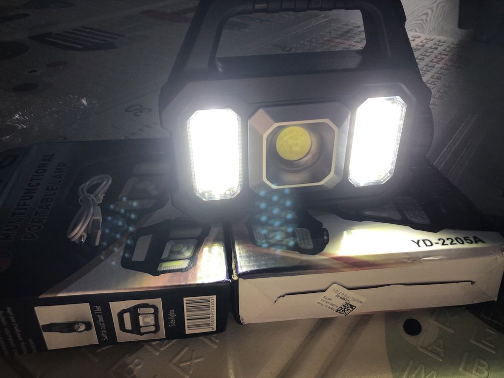 LED ліхтарик з акумулятором