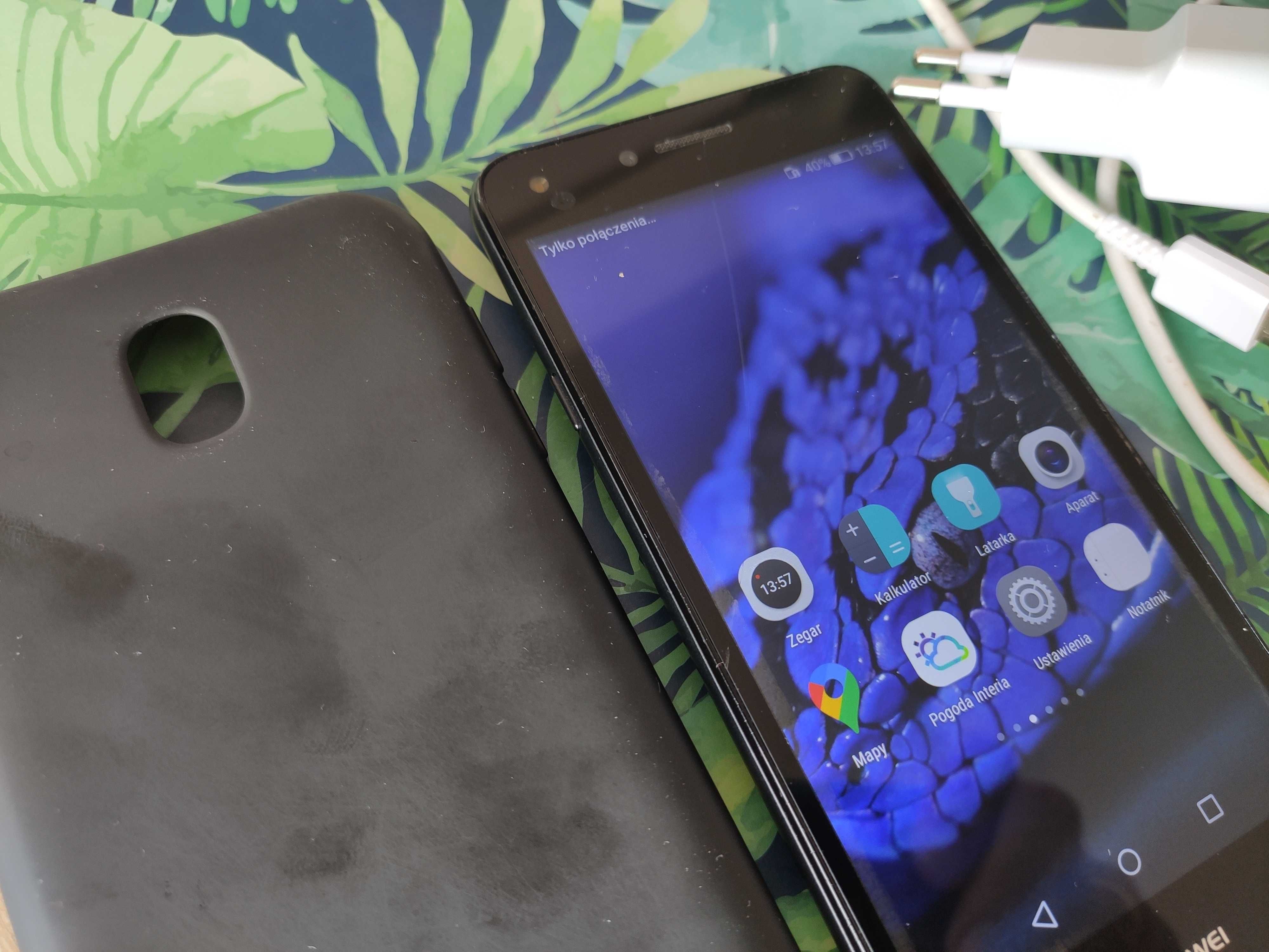 Huawei CUN-L01 - stan db z ładowarką i etui oraz pokrowcem zamykanym