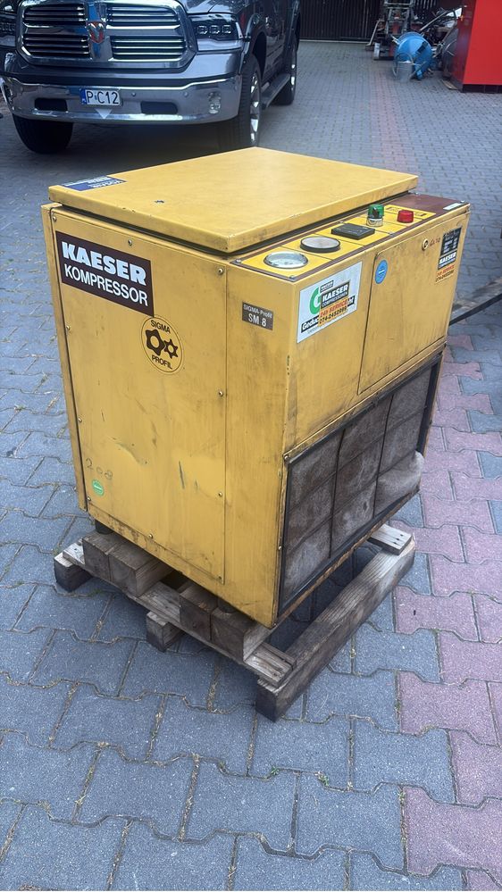 Sprezarka kompresor srubowy Kaeser 5.5kW 0.9m3/min 8.5 bar