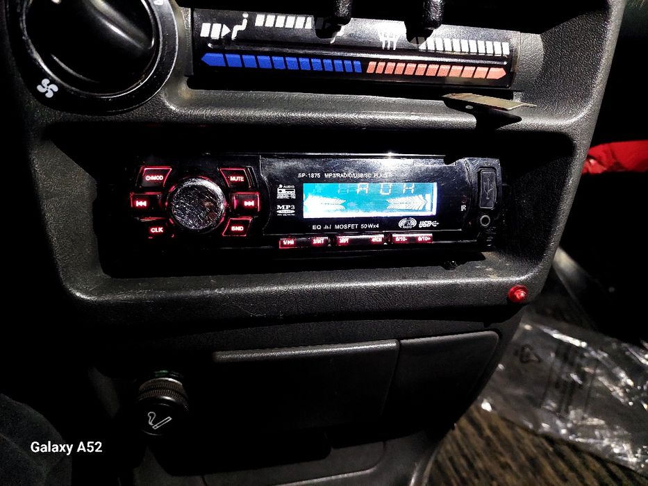 Продам авто магнитолу