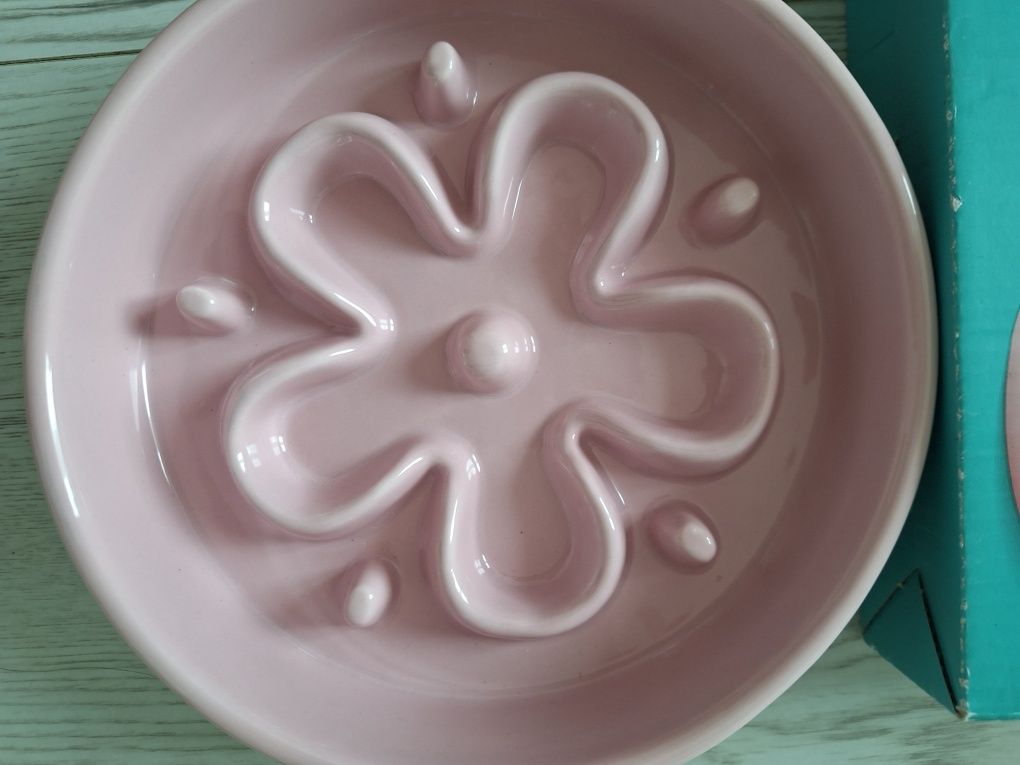 Ceramiczna miska spowalniająca jedzenie różowa