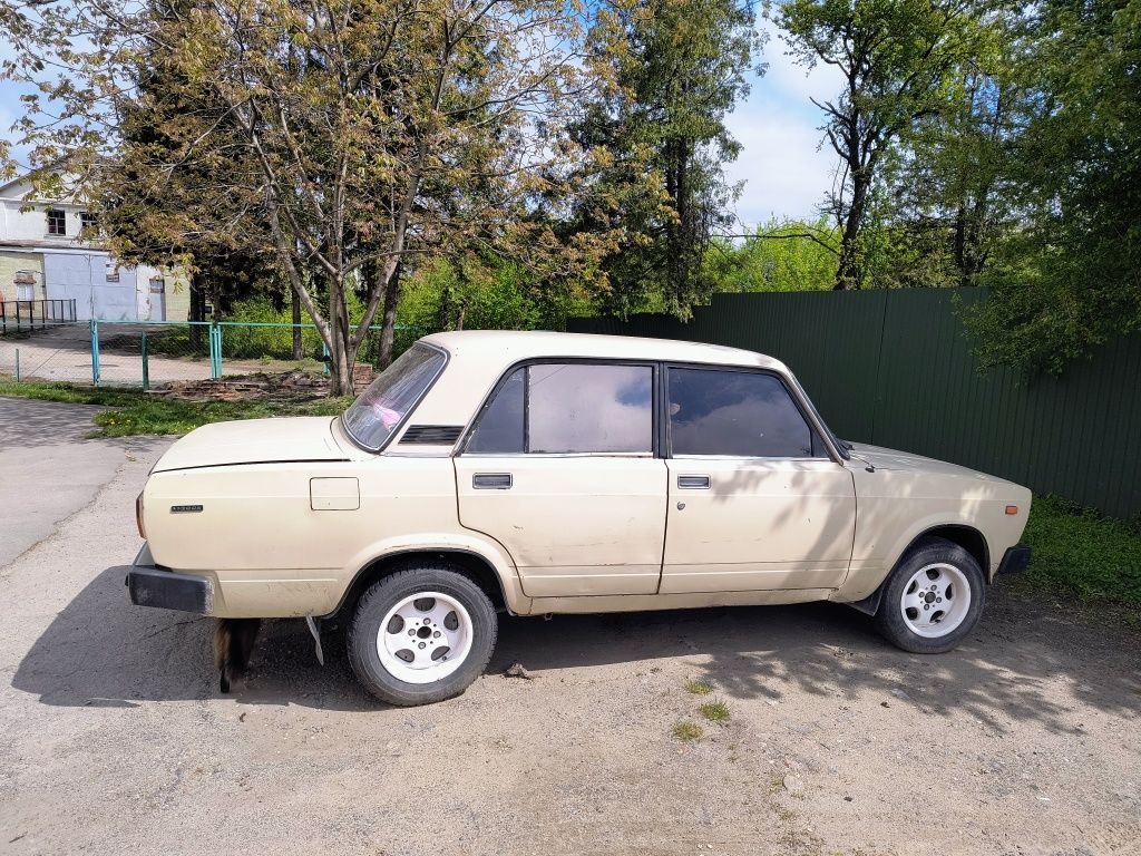 ВАЗ 2105 автомобіль 1988