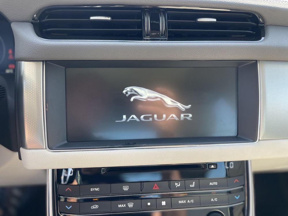 Jaguar XF x260 2016 2.0 дизель
