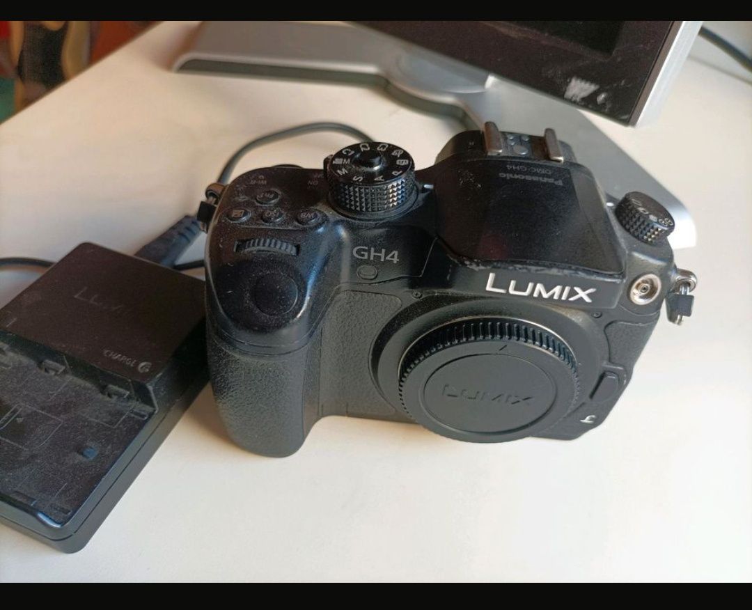 Lumix GH4 aparat body