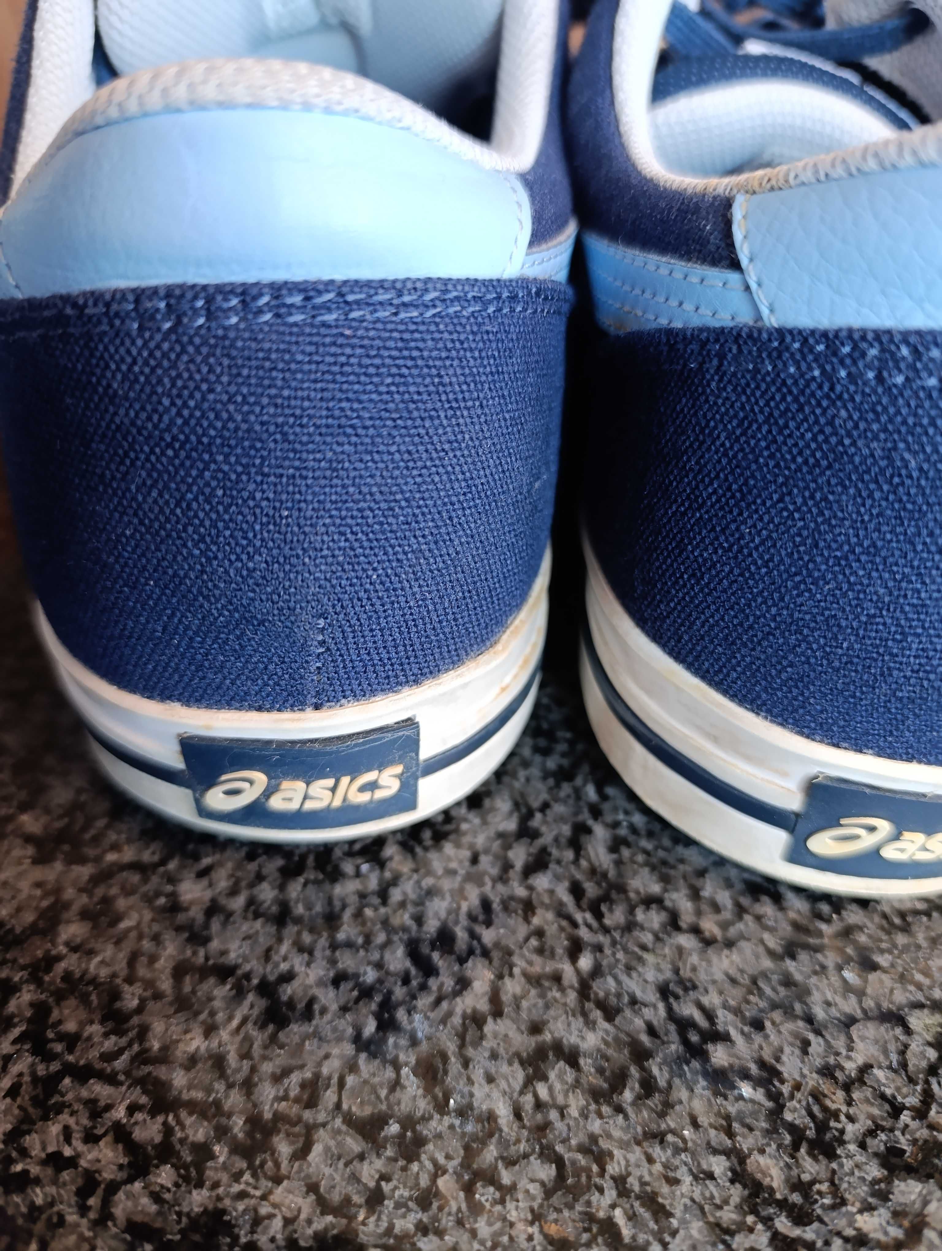 Sapatilhas ASICS. Tamanho 43.