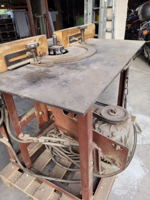 Frezarka górnowrzecionowa