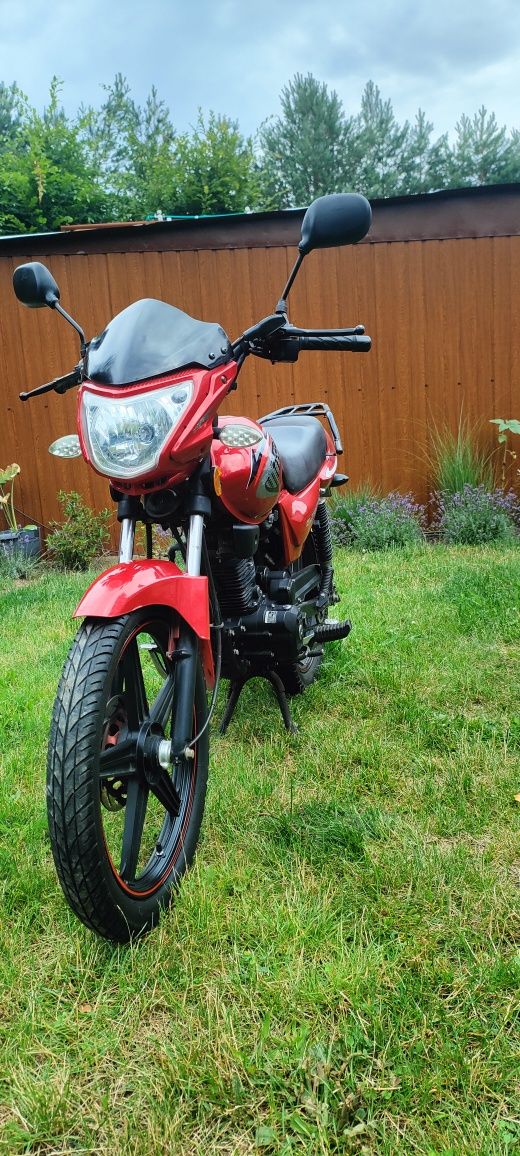Motocykl 125 Benyco Sling