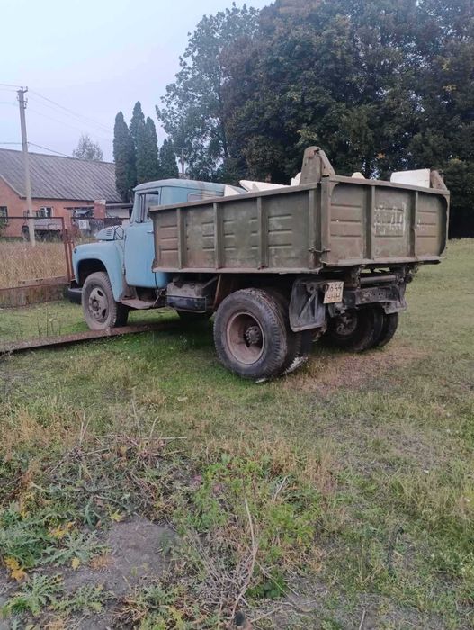 продам радиатор зил 130 и запчасти