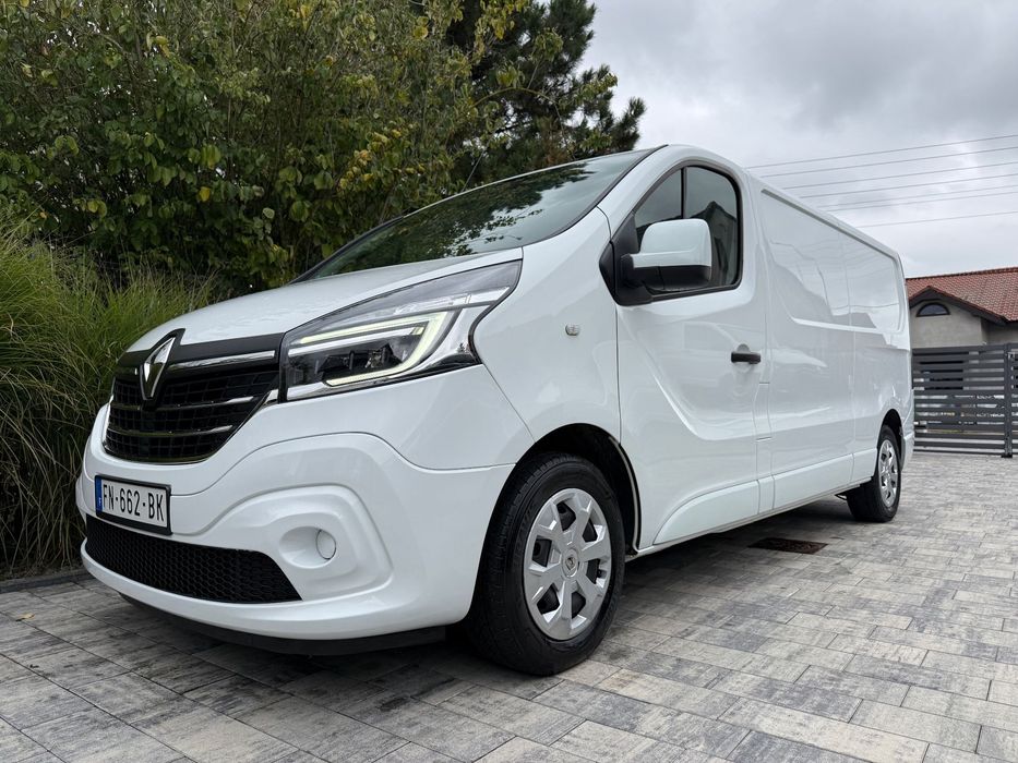 Renault trafić  LONG / Deluge po lifcie z LEDAMI !!! Niski przebieg