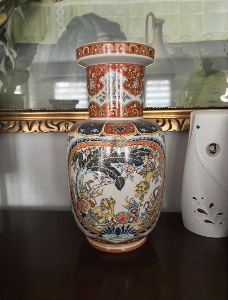 Porcelanowy wazon duży