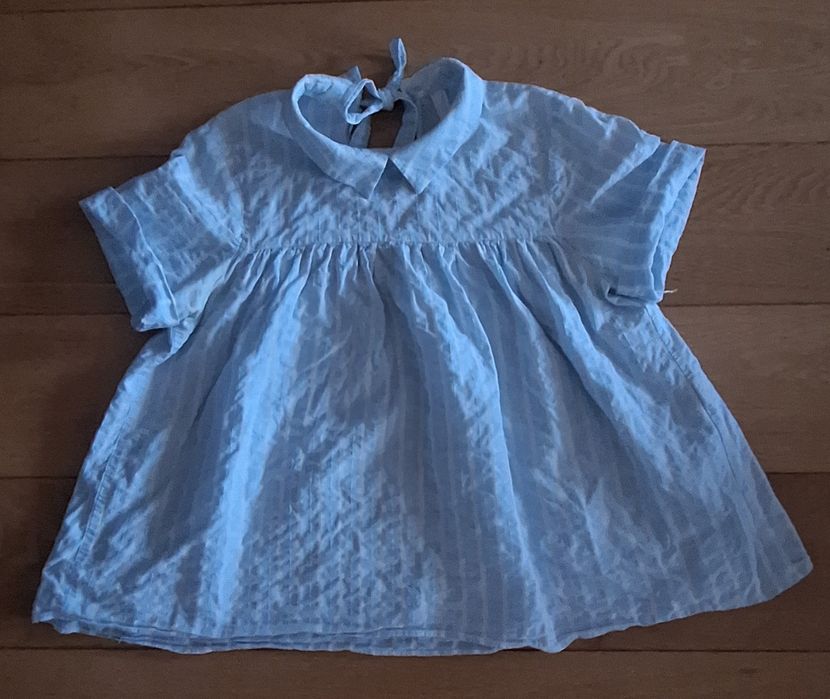 Blusa branca e azul da Zara