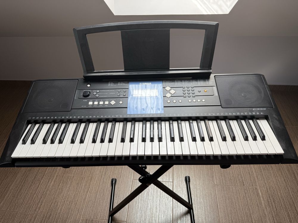 Keybord Yamaha psr-e333