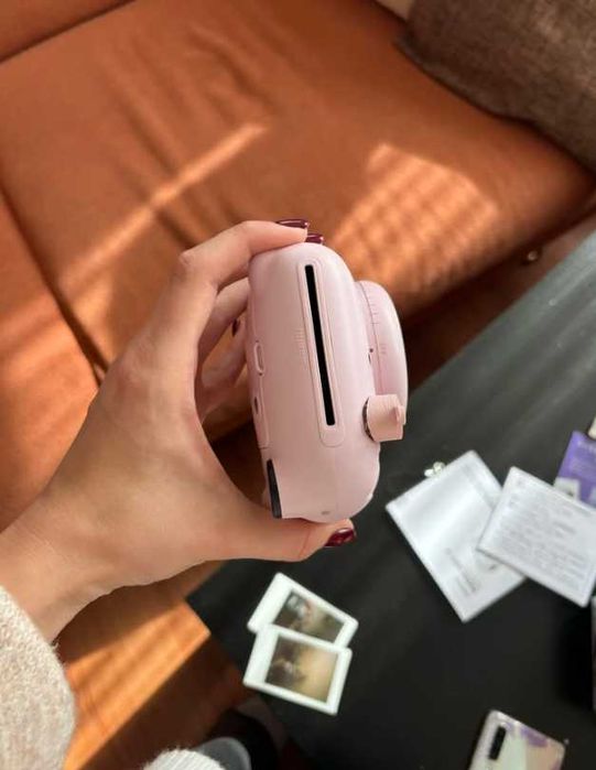 instax 12 mini двi штуки.