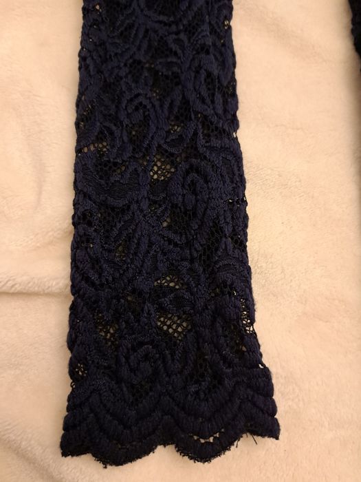 Sukienka koronkowa Orsay