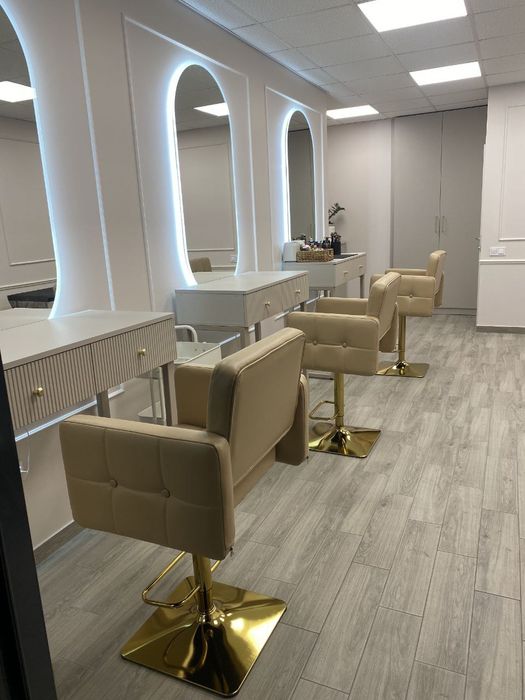 Візажний стілець Беатріс  Хокер для бровиста високий табурет барний