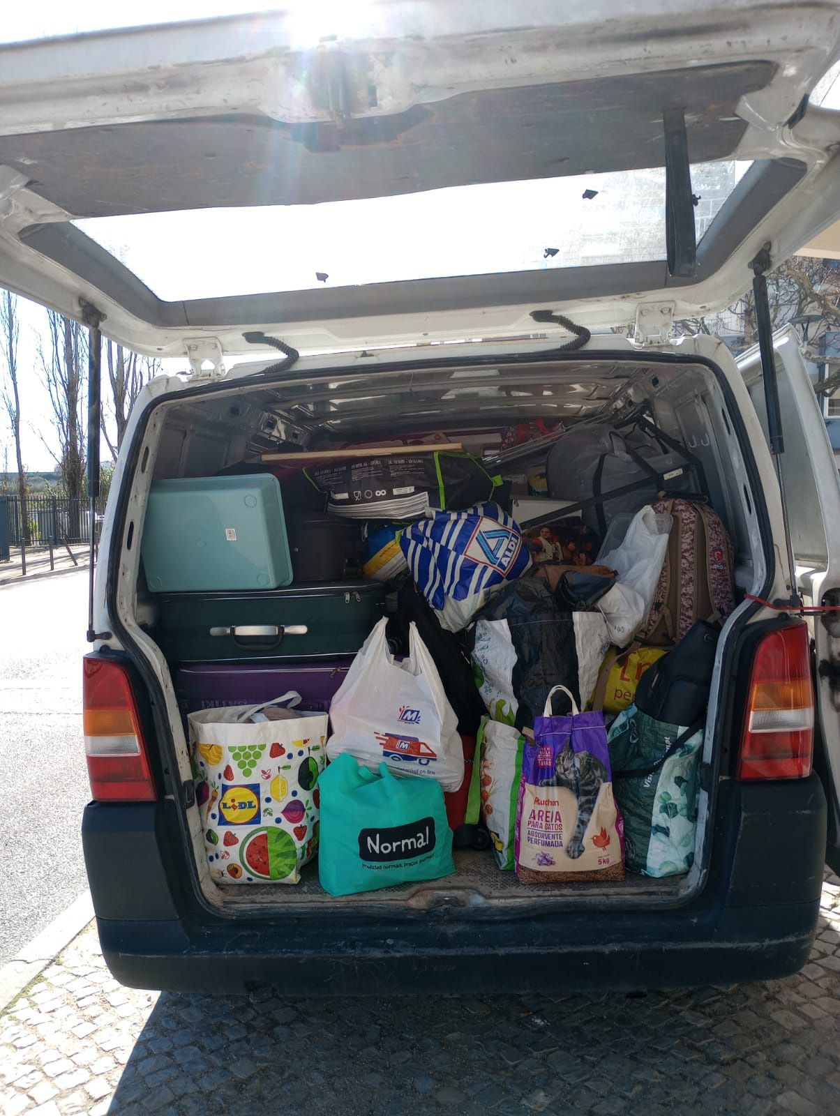 , frete, mudança, transporte de motos aluga-se carrinha