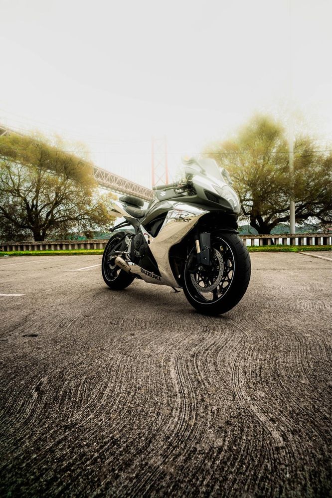 Gsxr750 k7 - Full Extras