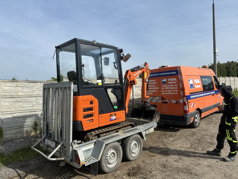 Transport wywrotka, naczepa niskopodwoziowa, uciąg, podczołgówka