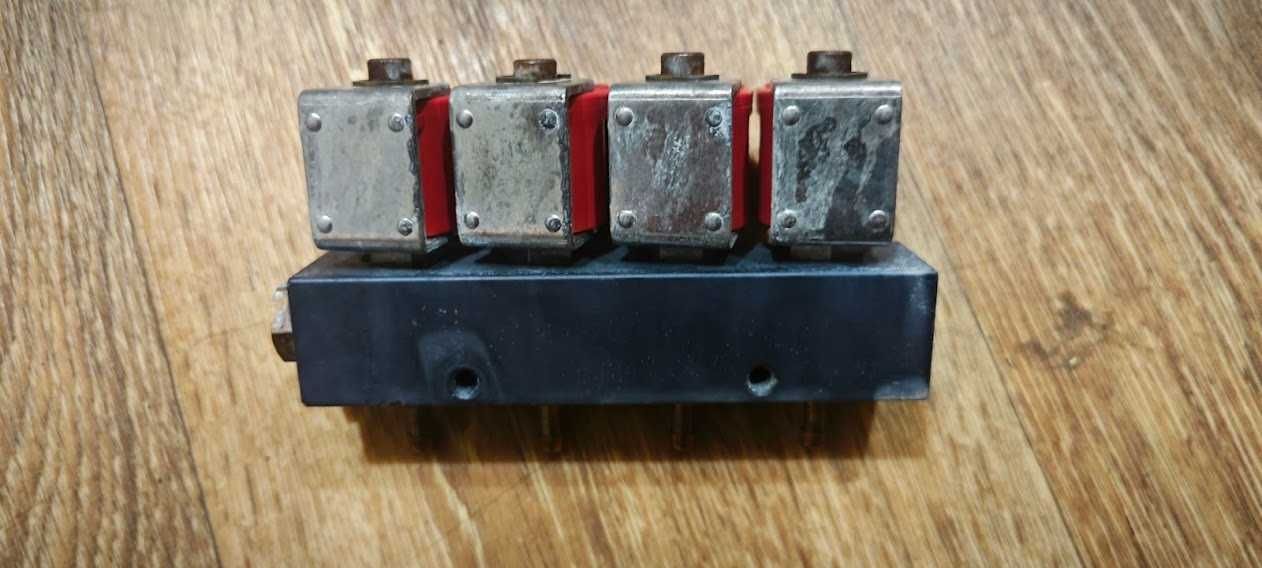Форсунки Alex RAIL-001 в рейці на 4 цил. (3 Ом) (тип Valtek) WTR00003