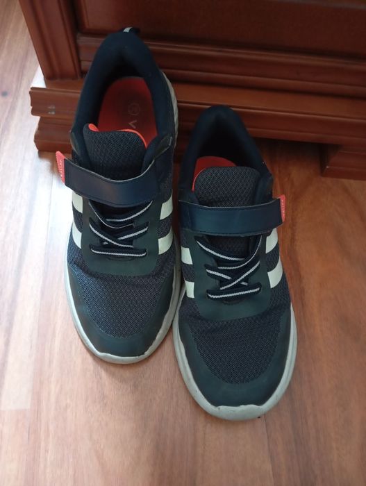 Кросівки Venice чудовий стан р.38 устілка 24,5 см