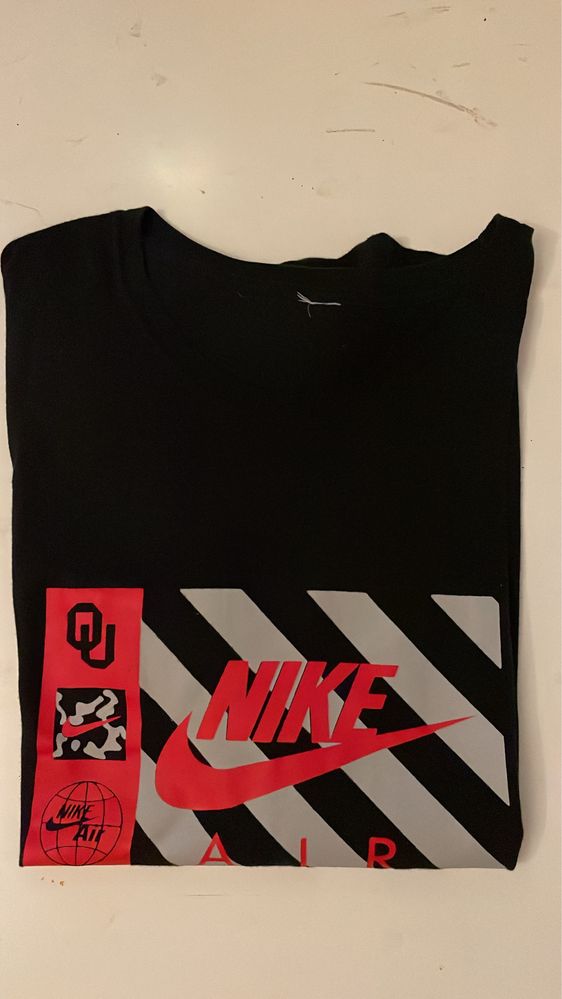 T-Shirt Nike.