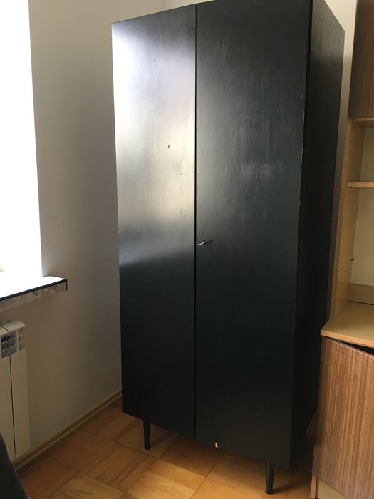 Szafa stojąca dwudrzwiowa