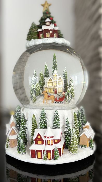 Szklana kula śnieżna z pozytywką
